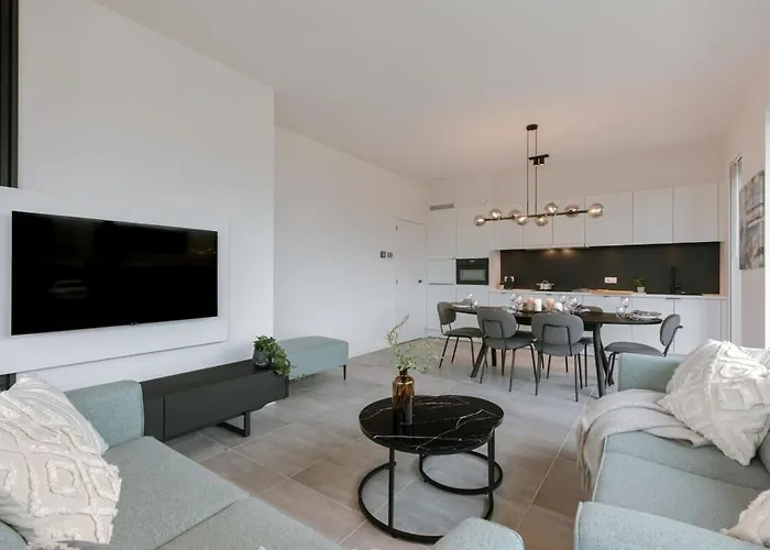 Brand New Pet Friendly Apartment With Parking