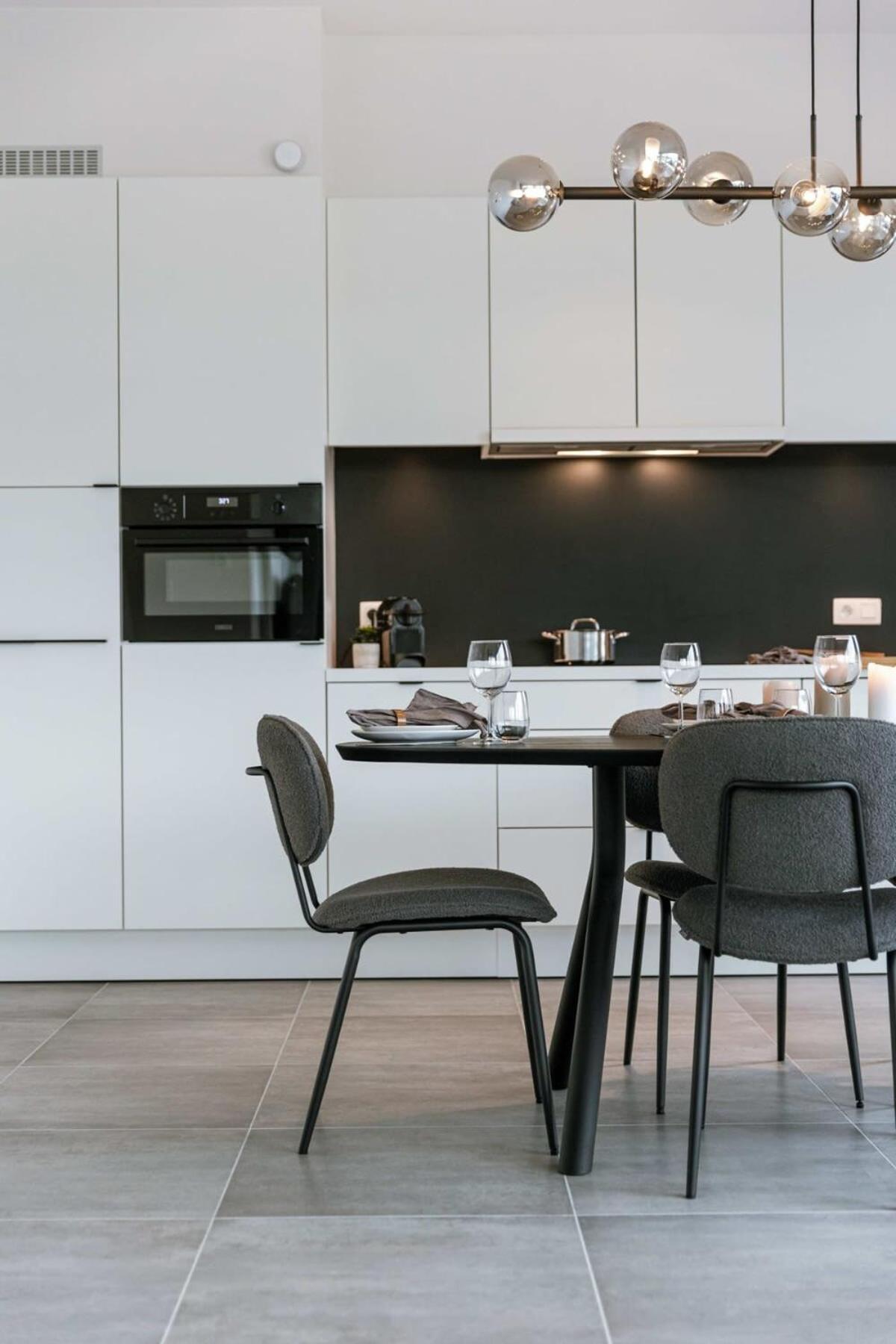 Appartement Brand New Pet Friendly With Parking *
