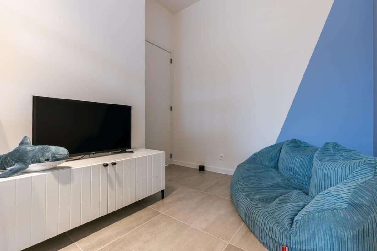 Brand New Pet Friendly With Parking Oostende